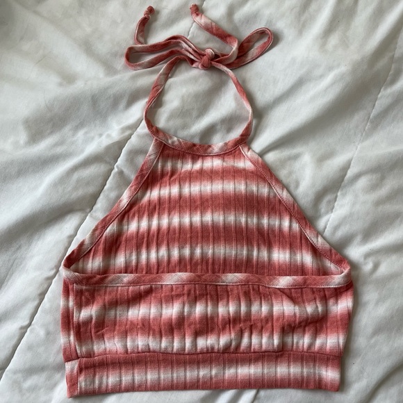 CABLE KNIT CROPPED HALTER TOP - Picture 4 of 4